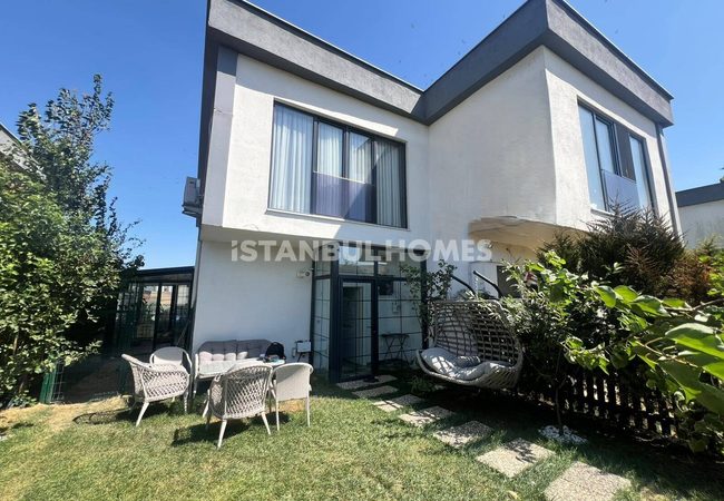 Villa 4 Chambres Avec Piscine Privée À Büyükçekmece, Istanbul 2