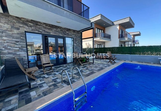 Villa 4 Chambres Avec Piscine Privée À Büyükçekmece, Istanbul 3