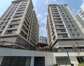 Flats in a Complex Near the Metrobus in Esenyurt Istanbul 1