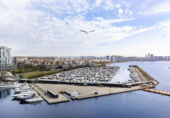 Stylish Middle Floor Apartments and Penthouses in Bakirkoy 7