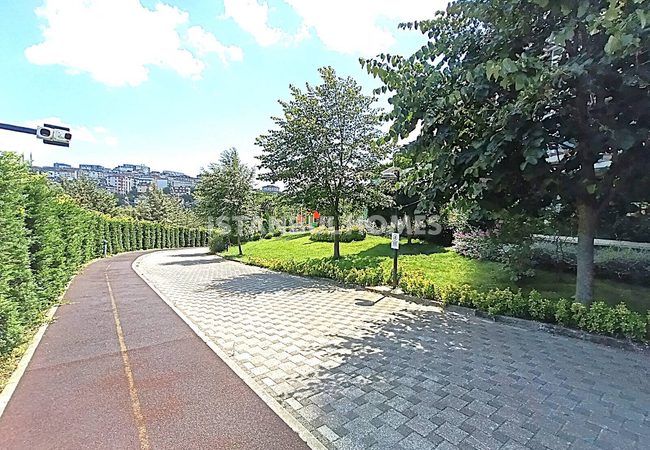 High-end Middle Floor Apartment in Eyüpsultan Istanbul 8