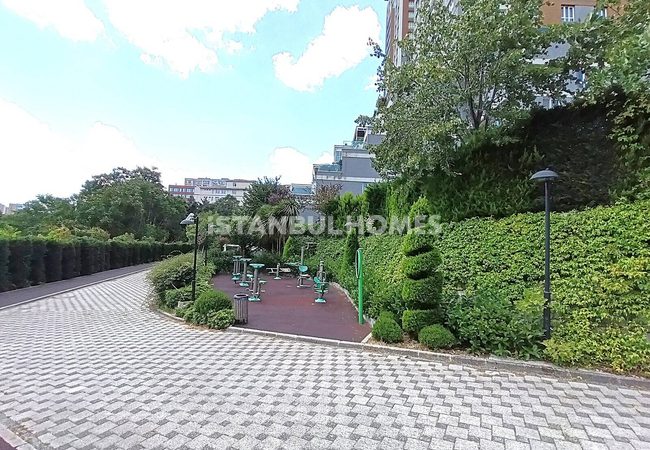 High-end Middle Floor Apartment in Eyüpsultan Istanbul 7
