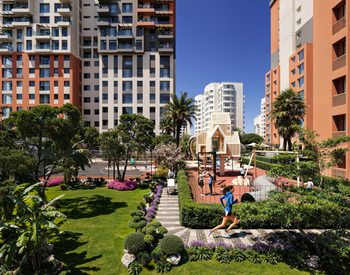 Sea-view Apartments in a Complex with Pool in Kartal İstanbul