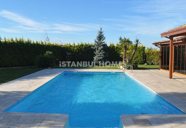 Maisons Plain-pied À Istanbul Entourées Par La Nature 6