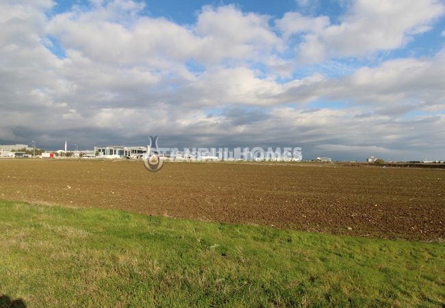 İstanbul Silivri'de Yatırımlık İmarlı 27300 M² Arsa 3
