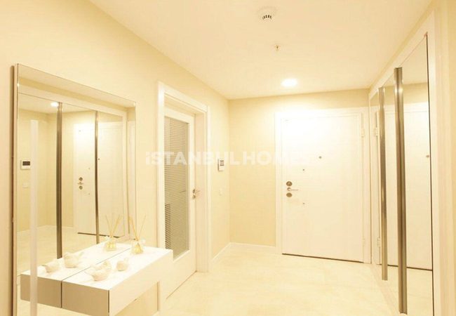 Luxurious Apartments in Istanbul Bahcesehir with Lake View 35