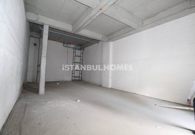 Esenyurt'ta Aktif Konumda Lüks Site İçinde Satılık Dükkanlar 10