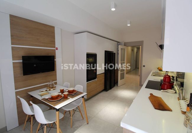 Büyükçekmece Apartments Within Walking Distance of the Sea 11