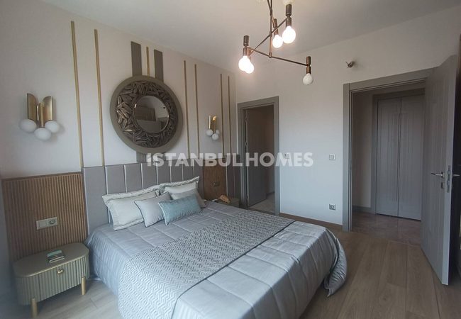 Apartments in a Complex with Swimming Pool in Istanbul 12