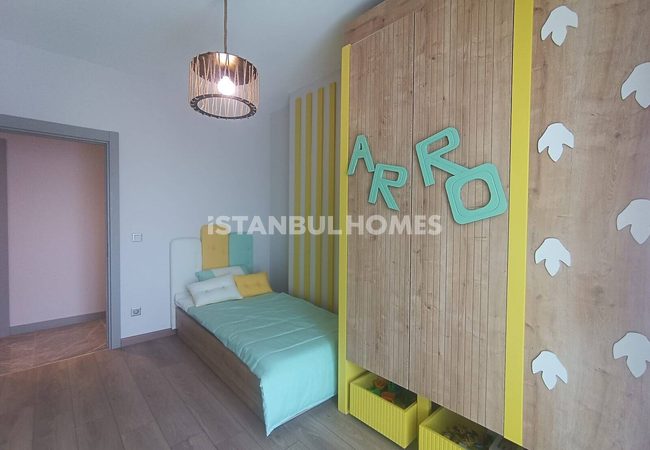 Apartments in a Complex with Swimming Pool in Istanbul 14