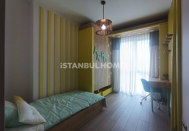 Apartments in a Complex with Swimming Pool in Istanbul 15