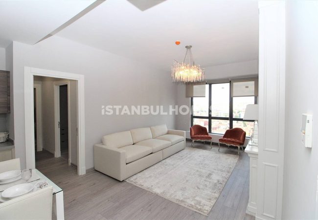 Kadıköy'de Zengin Sosyal Alanlı Sitede Denize Yakın Daireler 12