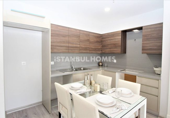 Kadıköy'de Zengin Sosyal Alanlı Sitede Denize Yakın Daireler 15