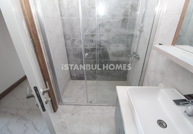 Immobilien In Einer Anlage Mit Pools In Istanbul Silivri 19