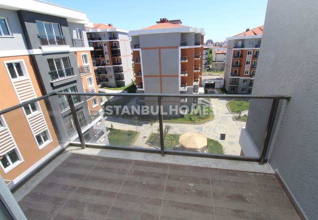 Immobilien In Einer Anlage Mit Pools In Istanbul Silivri 16