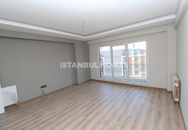 Immobilien In Einer Anlage Mit Pools In Istanbul Silivri 28