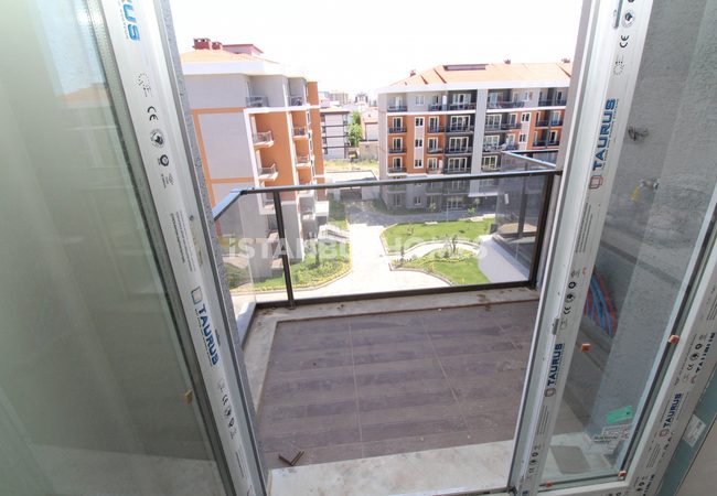 Immobilien In Einer Anlage Mit Pools In Istanbul Silivri 22