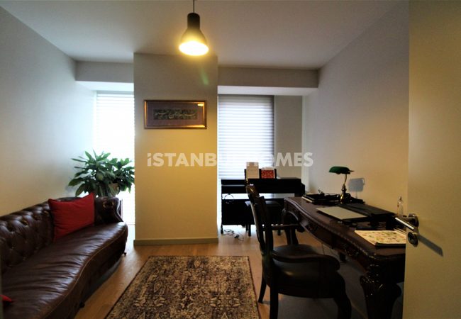 Apartment in a Complex with Rich Facilities in ümraniye 25