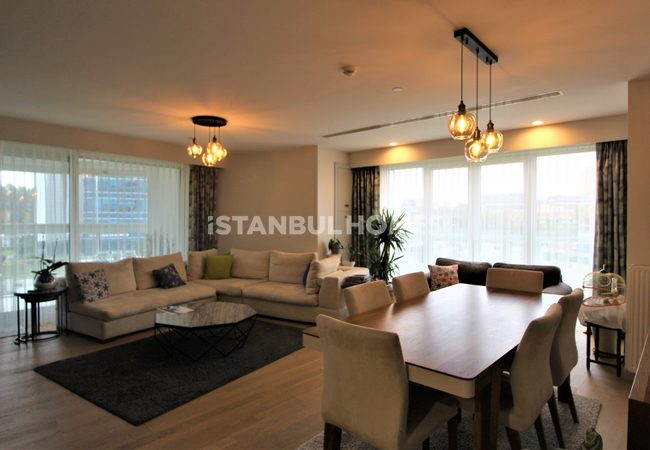 Apartment in a Complex with Rich Facilities in ümraniye