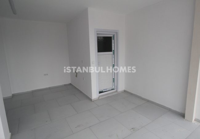 Shops in Esenyurt Center with High Investment Value 2