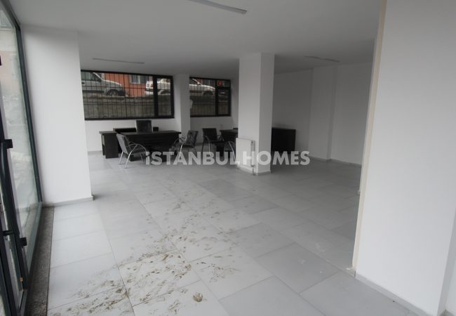 Shops in Esenyurt Center with High Investment Value 3
