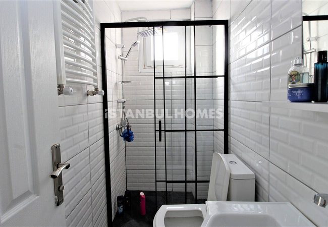 Centrally Located One-bedroom Apartment for Sale in Uskudar 8