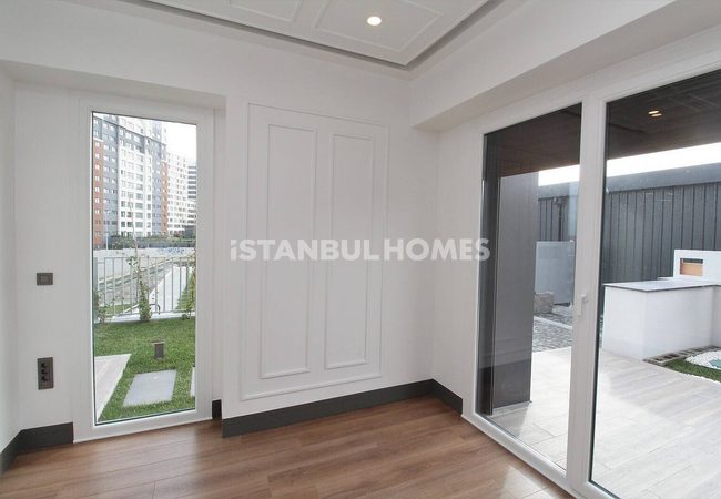 Villas with Garden and Terrace in Basaksehir Istanbul 30