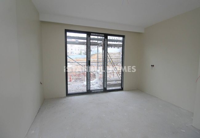 Real Estate with Bosphorus Views in a Secure Complex in Uskudar 18