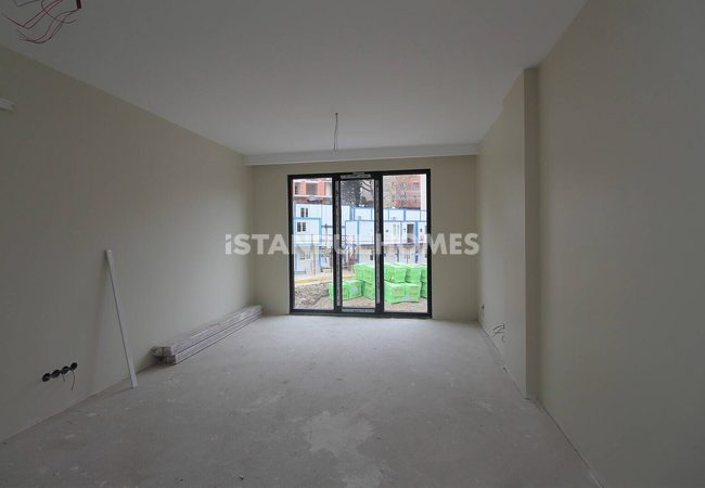 Real Estate with Bosphorus Views in a Secure Complex in Uskudar 13