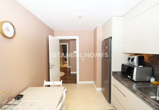 İstanbul Zeytinburnu'nda Prestijli Sitede Kullanışlı Daire 14