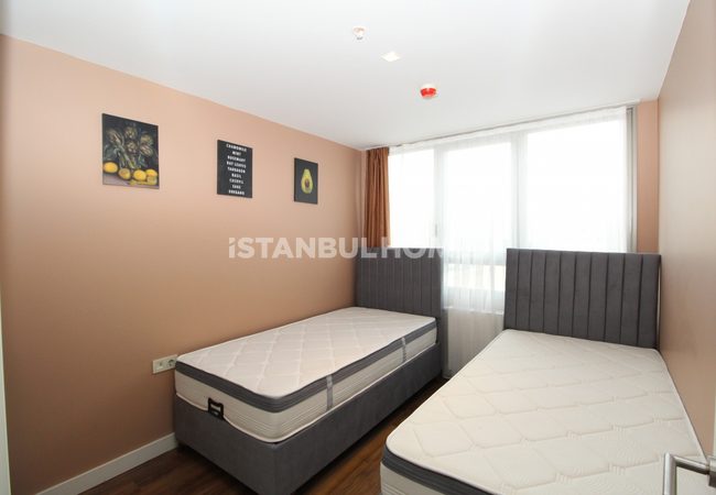 İstanbul Zeytinburnu'nda Prestijli Sitede Kullanışlı Daire 17