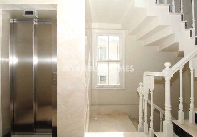 Bosphorus View Apartments in Building in Istanbul Sariyer 53