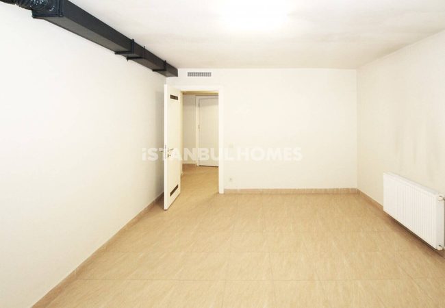 Bosphorus View Apartments in Building in Istanbul Sariyer 57