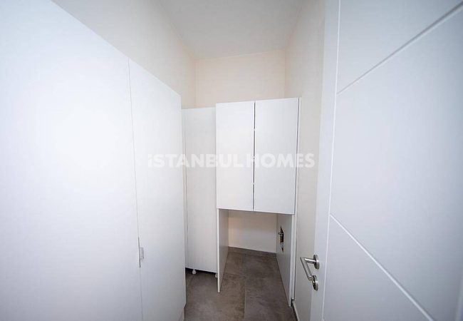 Flats with En-suite Bathroom and Balcony in Avcilar Istanbul 7