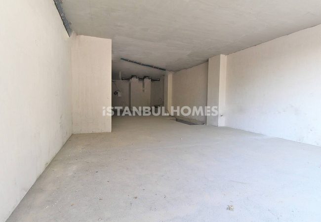 Commercial Properties on the Main Street in Istanbul Eyup 5
