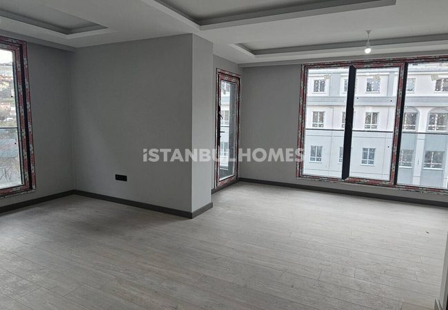Real Estate in Equipped Complex in Uskudar Istanbul 11