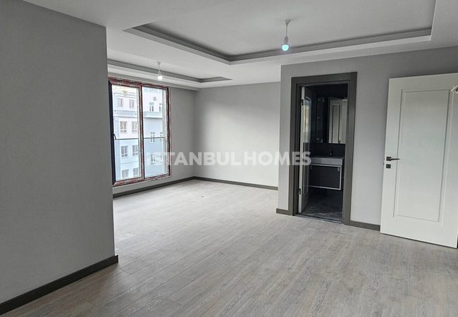 Real Estate in Equipped Complex in Uskudar Istanbul 12