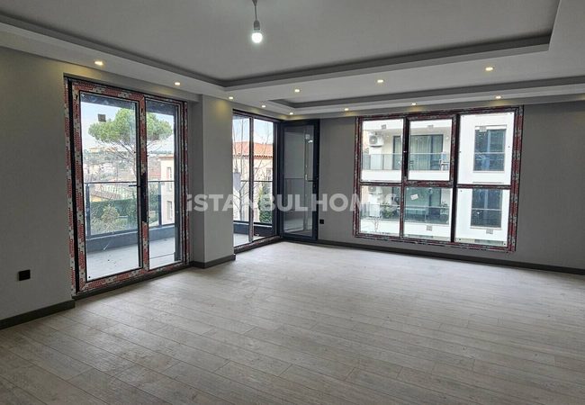 Real Estate in Equipped Complex in Uskudar Istanbul 7