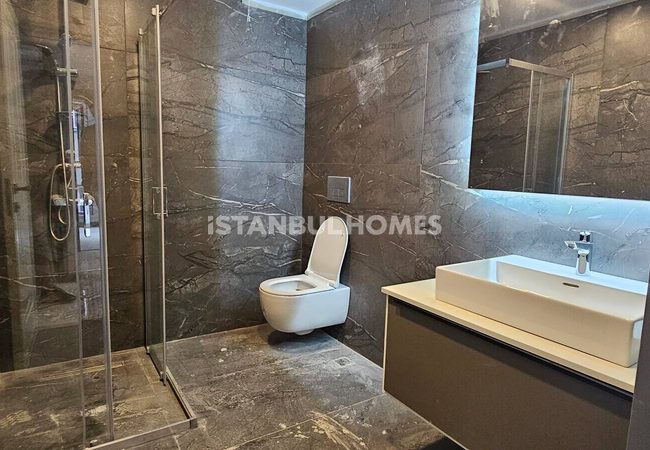 Real Estate in Equipped Complex in Uskudar Istanbul 18