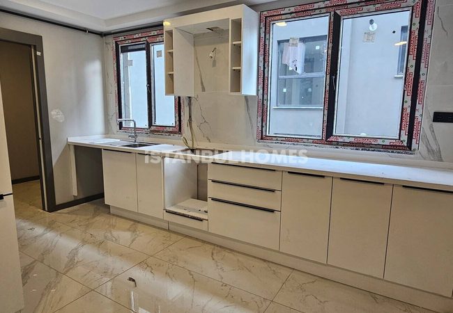 Real Estate in Equipped Complex in Uskudar Istanbul 9