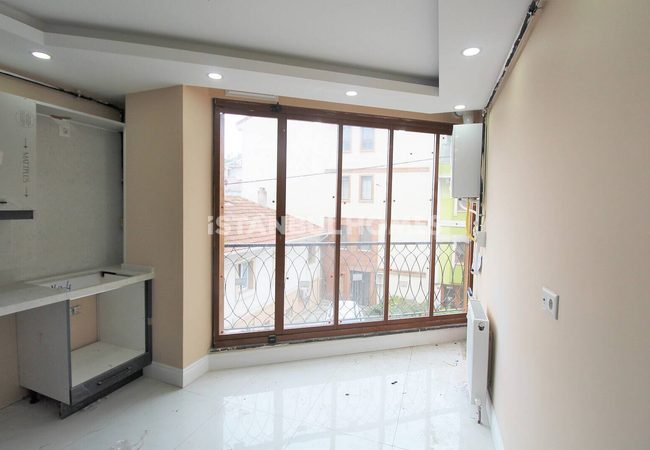 Well-located 1+1 Flat Close to Bazaar in Eyüpsultan Istanbul 8