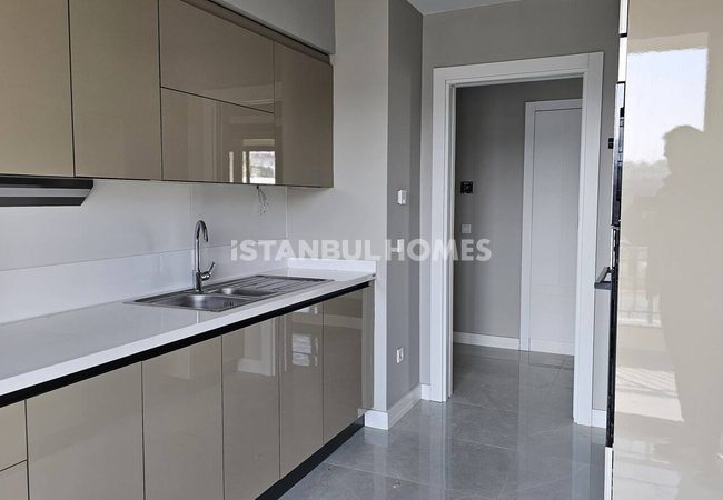 Wohnungen In Einem Sicheren Pool Komplex In Kartal Istanbul 13