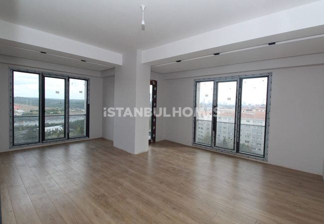 İstanbul Eyüpsultan’da Havuzlu Sitede Modern Daireler 6