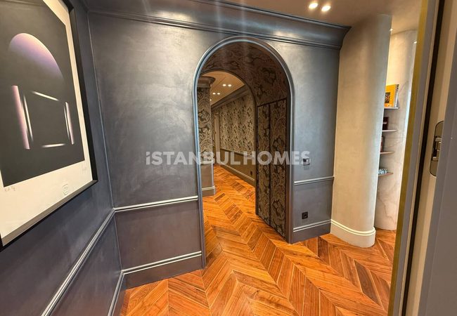 Flats in Luxury Project with Views on 3 Bridges in Istanbul Sariyer 21