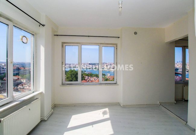 Investment Property with Sea Views in Balat Fatih 7