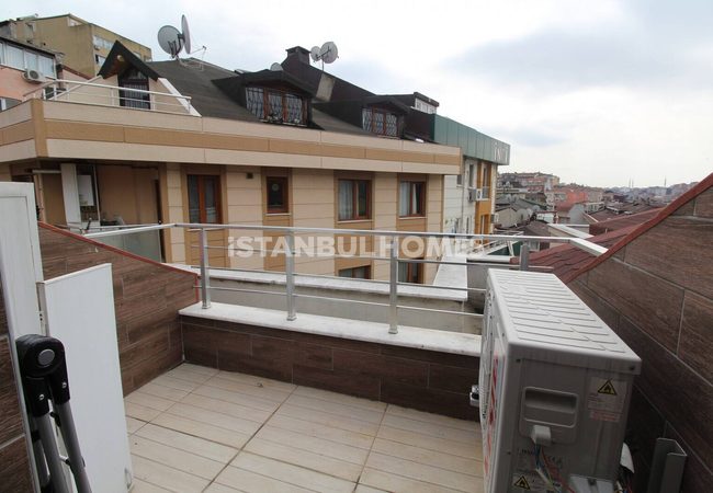 伊斯坦布尔西斯里 (sisli ) 安全建筑群中带家具的复式公寓 18
