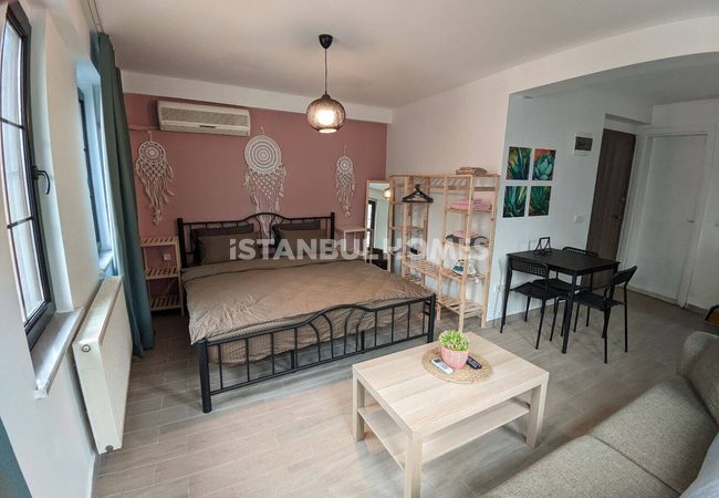 Whole Building with an Elevator and 6 Flats in Fatih 7