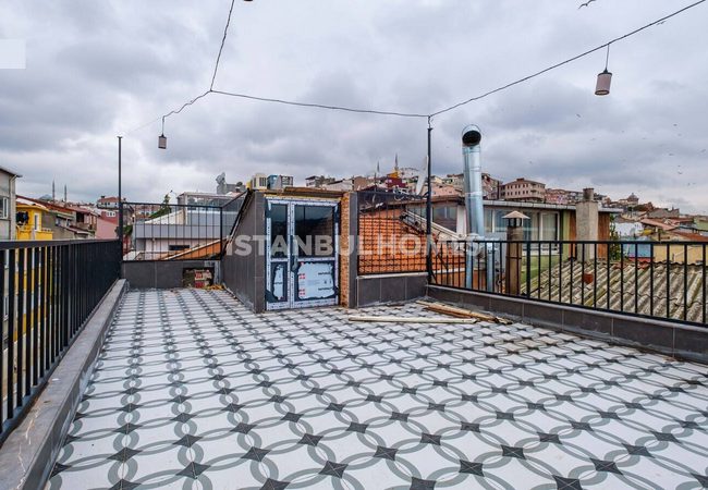 Fatih Balat'ta Taşınmaya Hazır Deniz Manzaralı Kafe 10