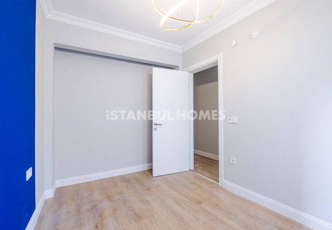 Key-ready Whole Building in Fatih 100 M From Arterial Road 6