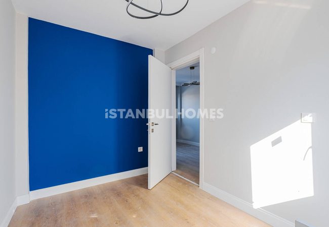 Key-ready Whole Building in Fatih 100 M From Arterial Road 8